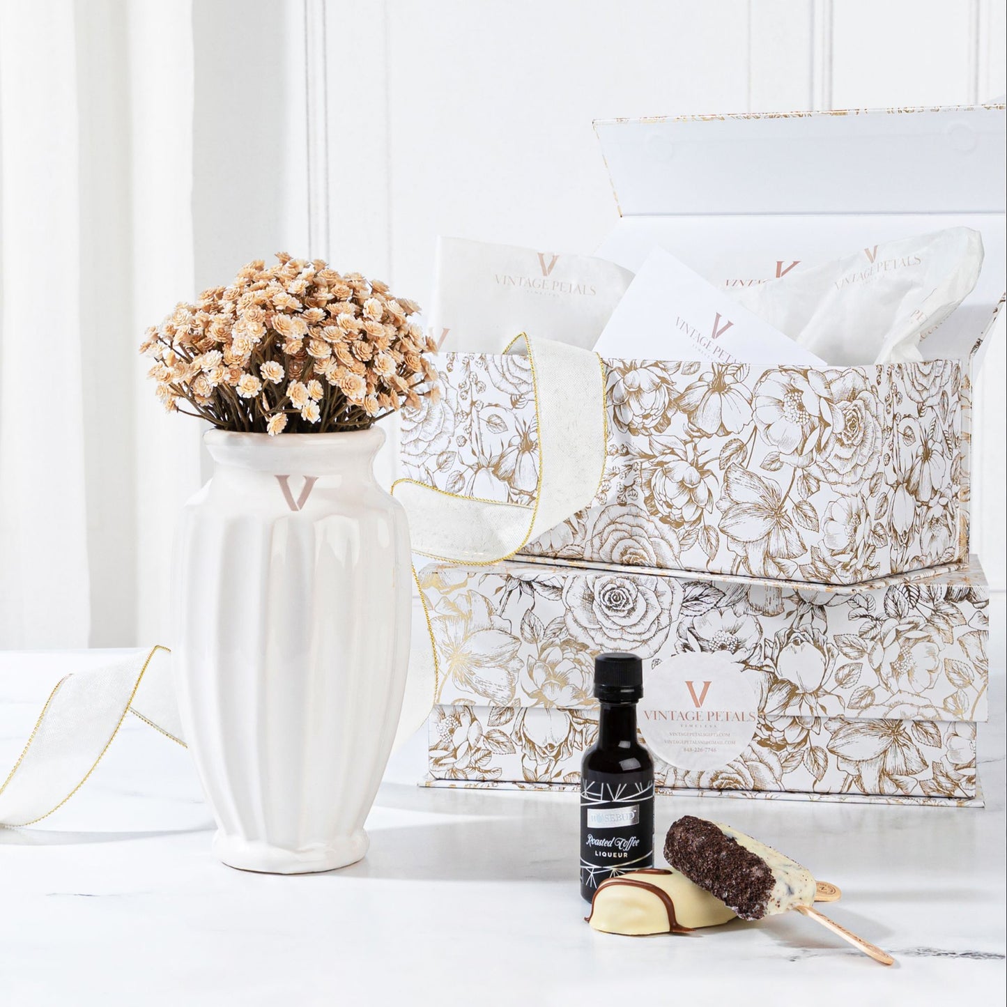 Purim Gift Box- Blush Baby's Breath